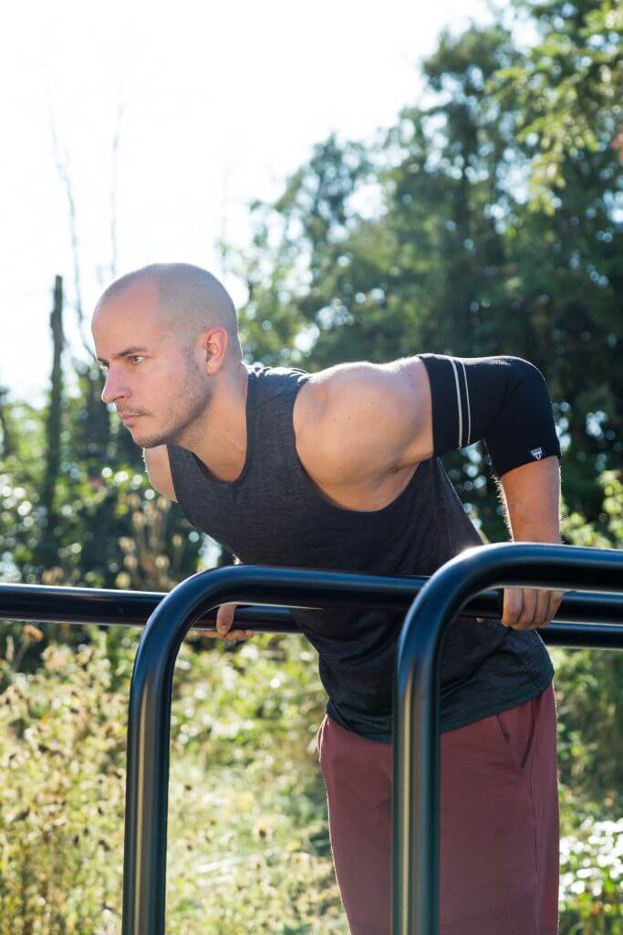 Elbow Sleeves for Sports and Everyday Life, more Stability and Performance. 1 Pair